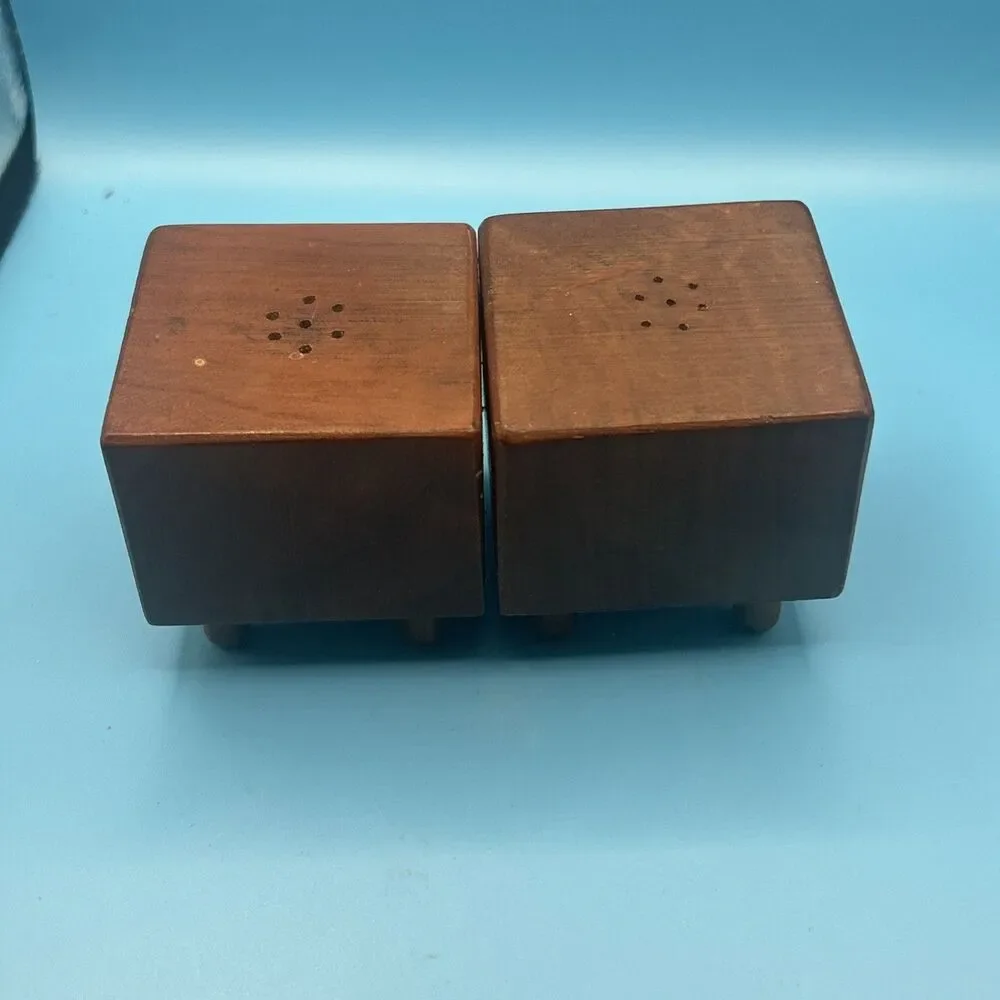Vintage MCM Wood Salt & Pepper Shaker Set of 2 Square Block w/ Legs 2 3/4
